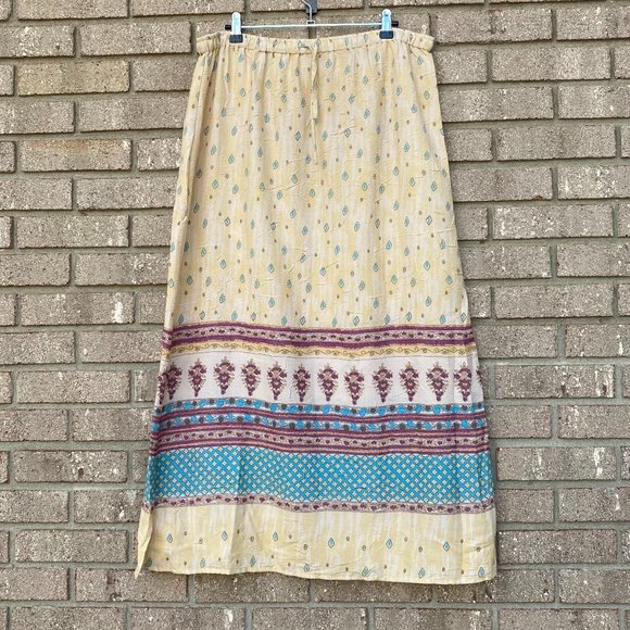 HAWAIIAN TROPICS Pull On Elastic Waist Skirt Coverup - Picture 6 of 6